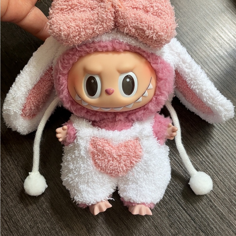 Labubu clothes
